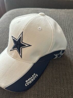 Dallas Cowboys White & Navy Star Baseball Cap Vintage One Size Fits All NWT